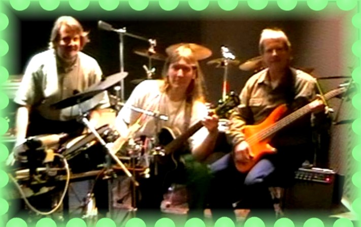 RUNAWAY ungeschminkt nach der Probe